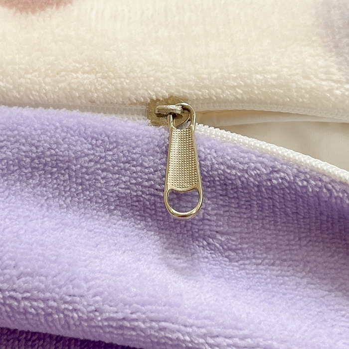 91家纺网 家纺一手货源 找家纺 摩妮卡 2025新款小清新牛奶绒印花四件套床单款床笠单被套场景2 花繁庭