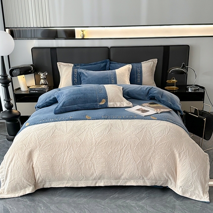 91家纺网 家纺一手货源 找家纺 莱凯家纺 2025新款牛奶绒雕花刺绣四件套-叶屿 叶屿-蓝