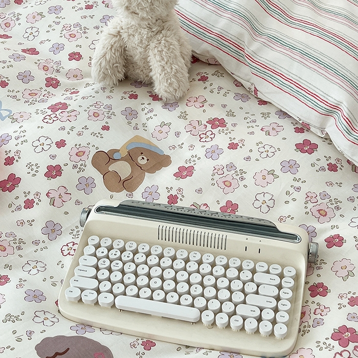 91家纺网 家纺一手货源 找家纺 2024新款13070跑量款全棉四件套--小清新系列 花花熊兔