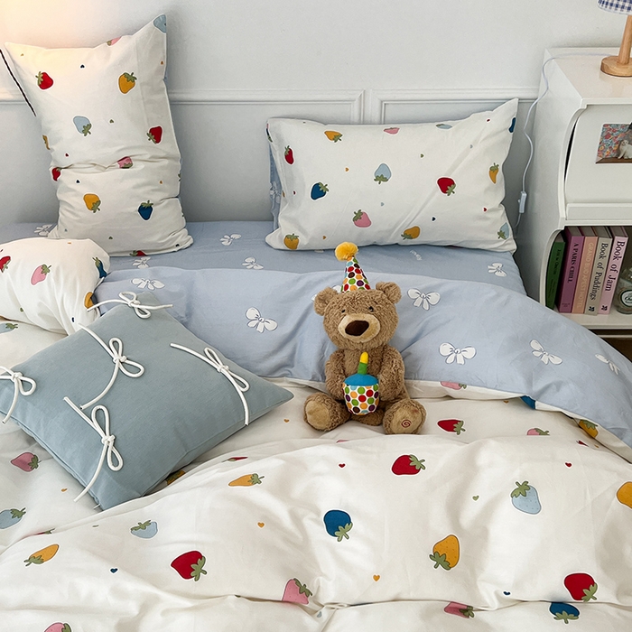 91家纺网 家纺一手货源 找家纺 2024新款13070跑量款全棉四件套--小清新系列 彩色草莓