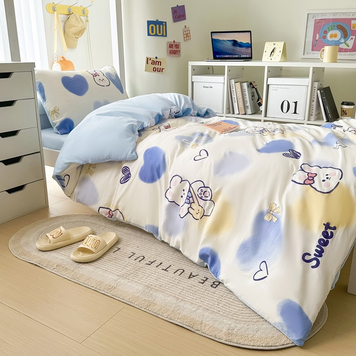 91家纺网 家纺一手货源 找家纺 2024新款水洗棉小清新印花学生三件套（床笠床套款） 爱心熊