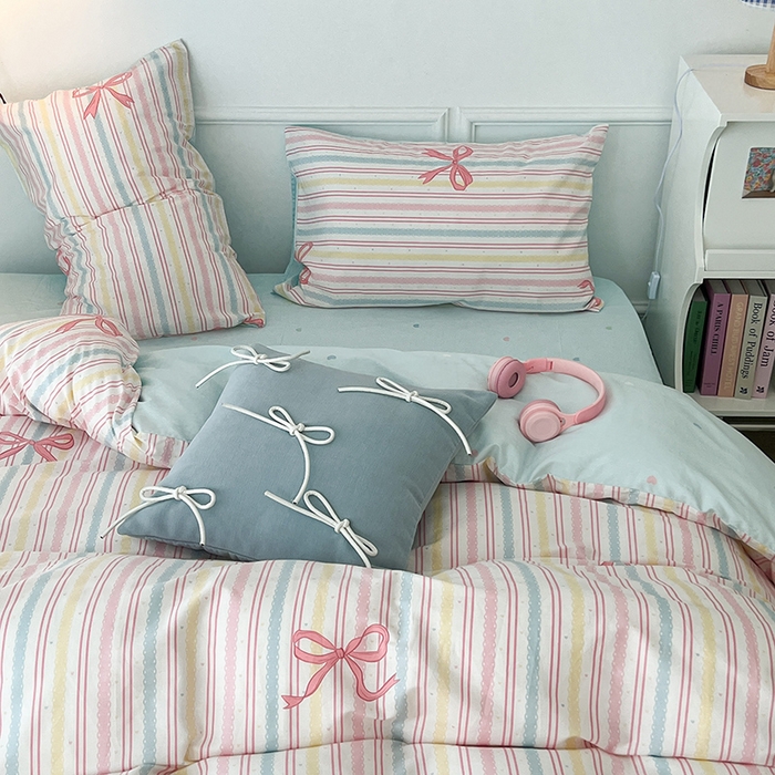 91家纺网 家纺一手货源 找家纺 2024新款13070跑量款全棉四件套--小清新系列 彩条芭蕾蝴蝶结