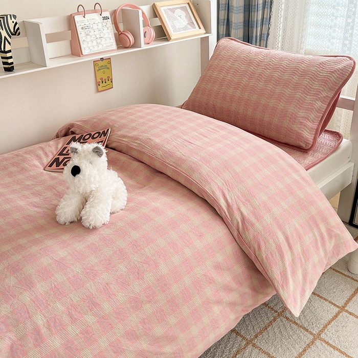 91家纺网 家纺一手货源 找家纺 沐纯家居 2024新款开学季（A类全棉水洗棉，棉加绒）床盖三件套  田园粉