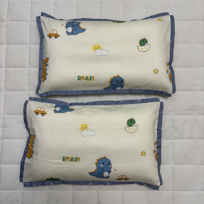 91家纺网 家纺一手货源 找家纺 良佐生活 2024新款A类133x72铂金全棉枕套枕头枕芯七彩童年系列 枕套+枕芯 小胖龙