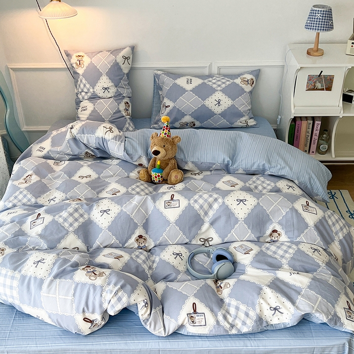 91家纺网 家纺一手货源 找家纺 2024新款13070跑量款全棉四件套--卡通系列 菱格学院熊