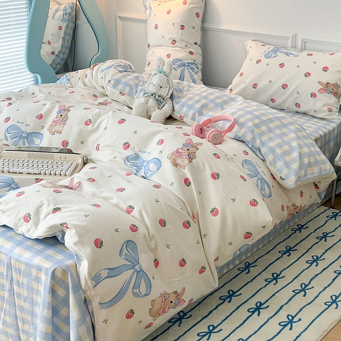 91家纺网 家纺一手货源 找家纺 2024新款13070跑量款全棉四件套--卡通系列 蝴蝶结草莓兔