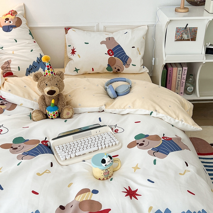 91家纺网 家纺一手货源 找家纺 2024新款13070跑量款全棉四件套--卡通系列 烟花小狗