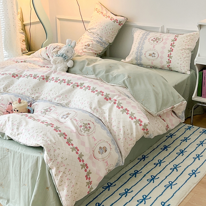 91家纺网 家纺一手货源 找家纺 2024新款13070跑量款全棉四件套--小清新系列 碎花蕾丝兔