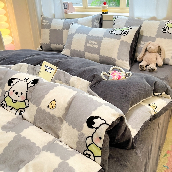 91家纺网 家纺一手货源 找家纺 摩妮卡 2025新款小清新牛奶绒印花四件套床单款床笠单被套场景2 格子狗