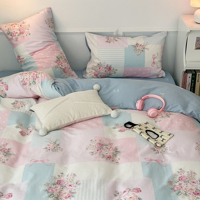 91家纺网 家纺一手货源 找家纺 2024新款13070跑量款全棉四件套--花卉系列 拼接粉玫瑰