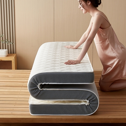 91家纺网 家纺一手货源 找家纺 喜她床垫 2025新款牛奶丝乳胶记忆棉海绵床垫-成人款 菱格白（6cm）