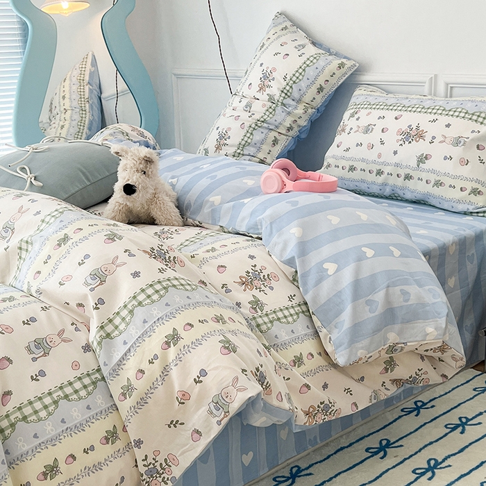 91家纺网 家纺一手货源 找家纺 2024新款13070跑量款全棉四件套--小清新系列 兔兔的草莓园