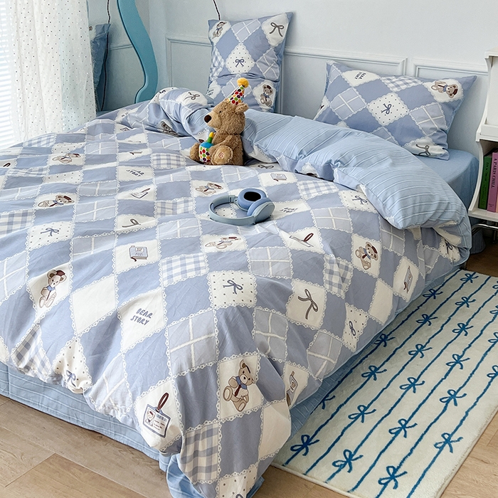 91家纺网 家纺一手货源 找家纺 2024新款13070跑量款全棉四件套--卡通系列 菱格学院熊