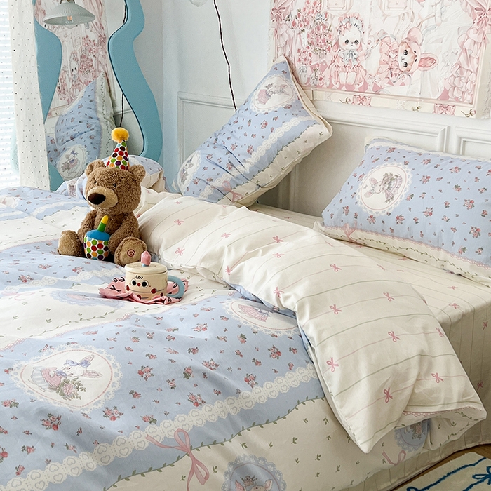 91家纺网 家纺一手货源 找家纺 2024新款13070跑量款全棉四件套--洛丽塔系列 甜美蓝色小兔