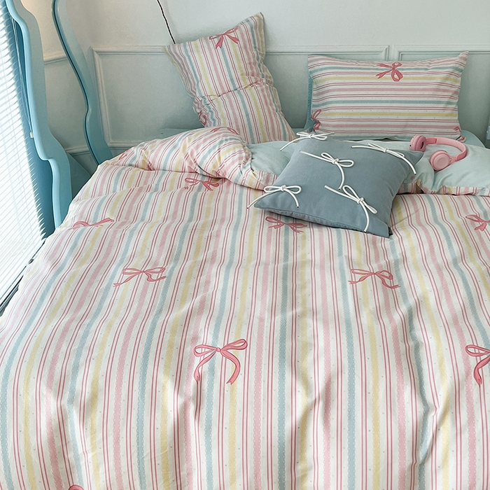 91家纺网 家纺一手货源 找家纺 2024新款13070跑量款全棉四件套--小清新系列 彩条芭蕾蝴蝶结