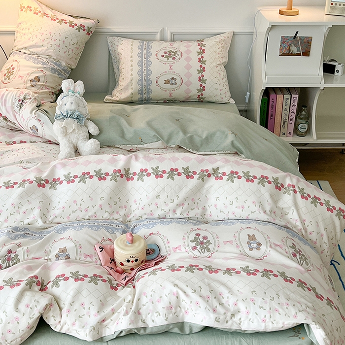 91家纺网 家纺一手货源 找家纺 2024新款13070跑量款全棉四件套--小清新系列 碎花蕾丝兔