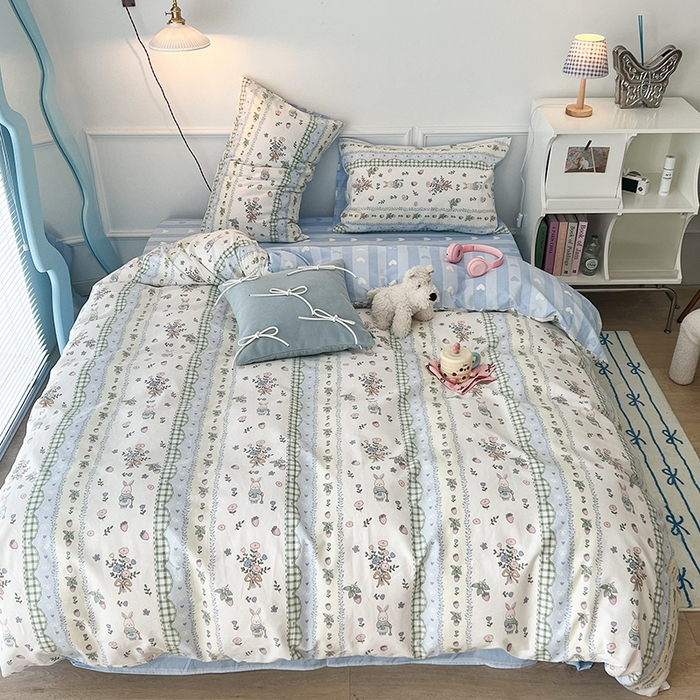 91家纺网 家纺一手货源 找家纺 2024新款13070跑量款全棉四件套--小清新系列 兔兔的草莓园