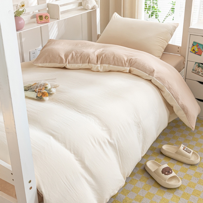 91家纺网 家纺一手货源 找家纺 2024新款纯色双拼水洗棉学生三件套（床笠床套款） 纯色-奶昔白+奶茶
