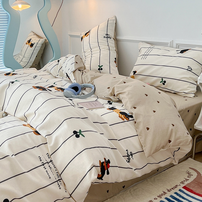 91家纺网 家纺一手货源 找家纺 2024新款13070跑量款全棉四件套--卡通系列 线条小黑狗