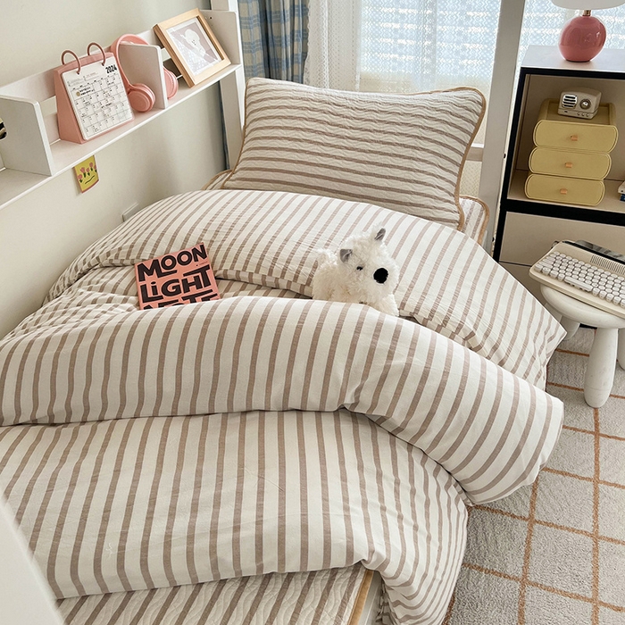 91家纺网 家纺一手货源 找家纺 沐纯家居 2024新款开学季（A类全棉水洗棉，棉加绒）床盖三件套  青柠咖