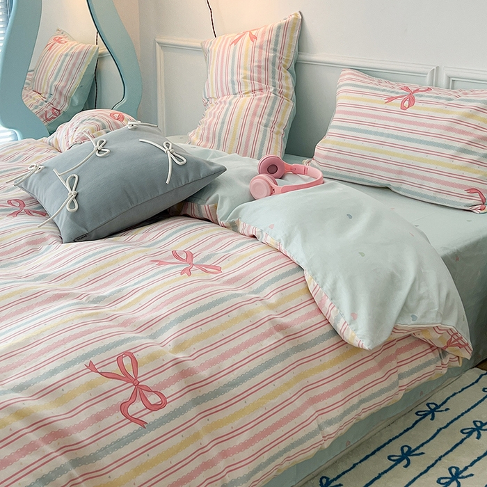 91家纺网 家纺一手货源 找家纺 2024新款13070跑量款全棉四件套--小清新系列 彩条芭蕾蝴蝶结