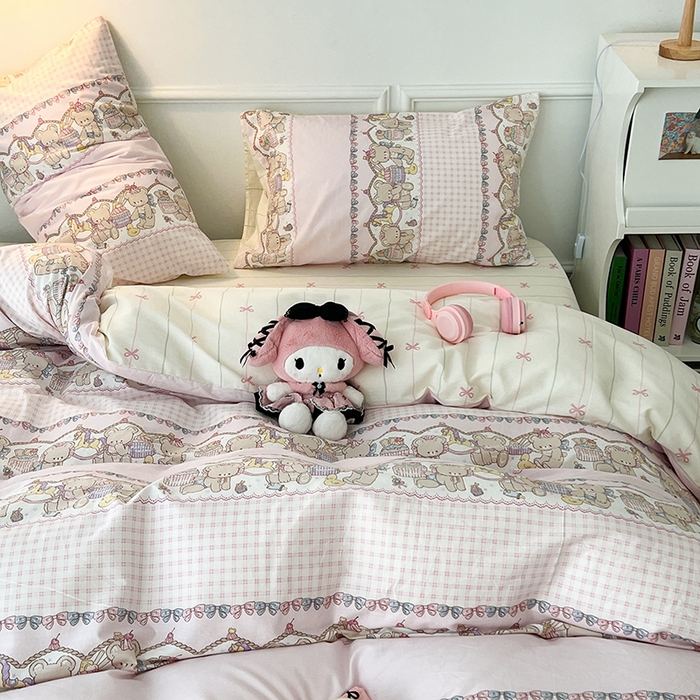 91家纺网 家纺一手货源 找家纺 2024新款13070跑量款全棉四件套--洛丽塔系列 甜品小熊