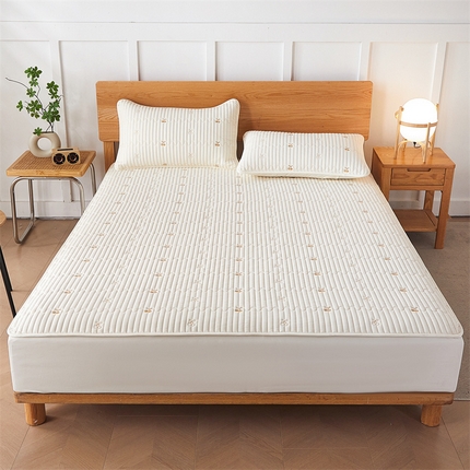 91家纺网 家纺一手货源 找家纺 居眠 2024新款A类原棉大豆星星樱桃防水夹棉床笠 小樱桃-米白