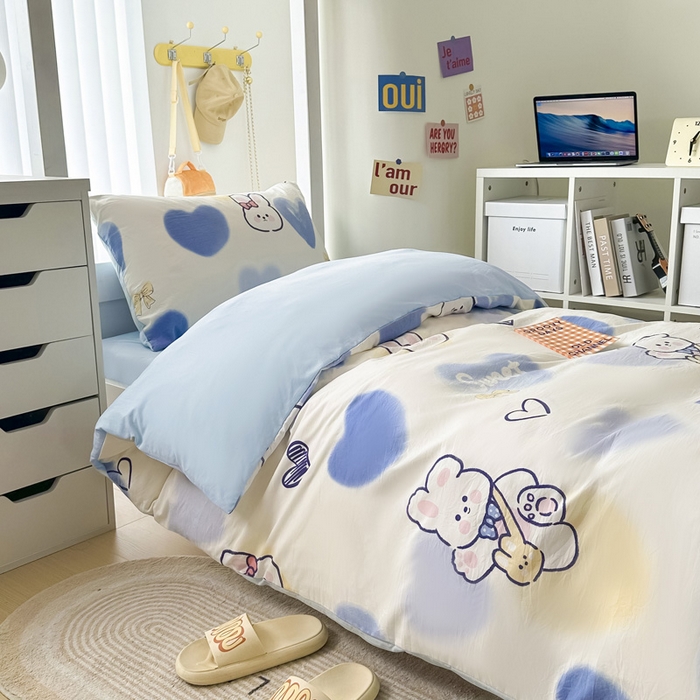 91家纺网 家纺一手货源 找家纺 2024新款水洗棉小清新印花学生三件套（床笠床套款） 爱心熊