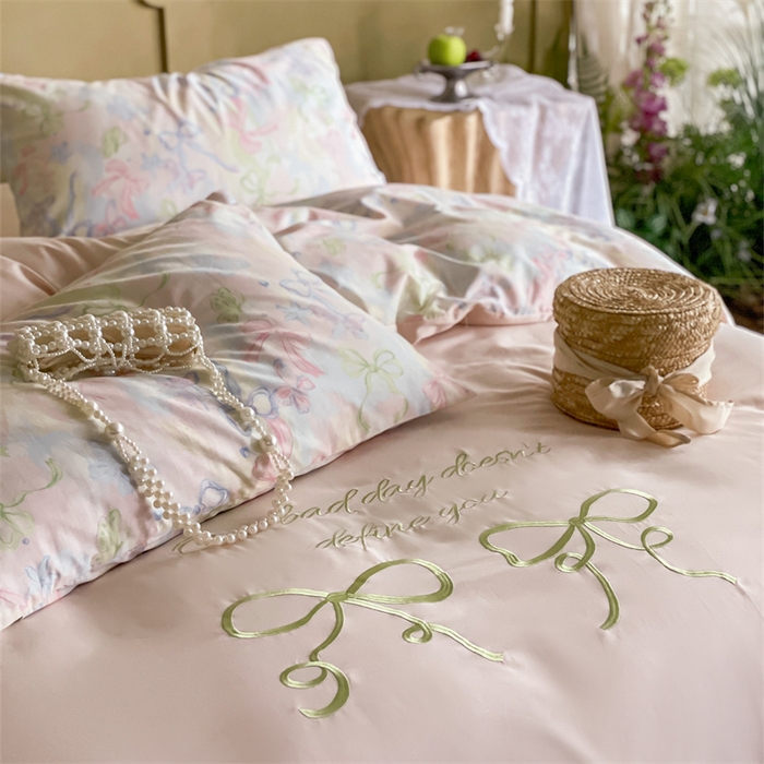 91家纺网 家纺一手货源 找家纺 圆岛家纺 2024新款全棉印花蝴蝶结刺绣四件套 蝴蝶结粉