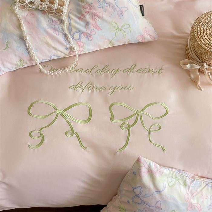 91家纺网 家纺一手货源 找家纺 圆岛家纺 2024新款全棉印花蝴蝶结刺绣四件套 蝴蝶结粉