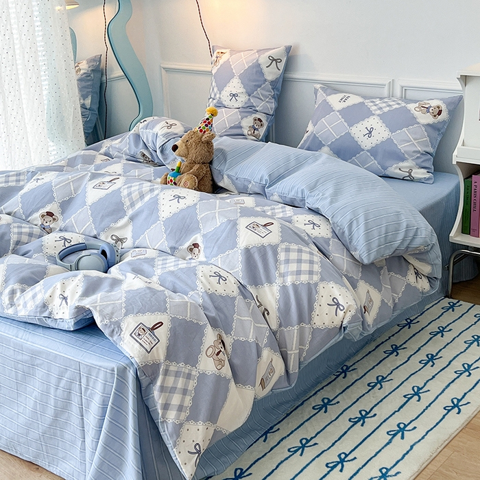 91家纺网 家纺一手货源 找家纺 2024新款13070跑量款全棉四件套--卡通系列 菱格学院熊