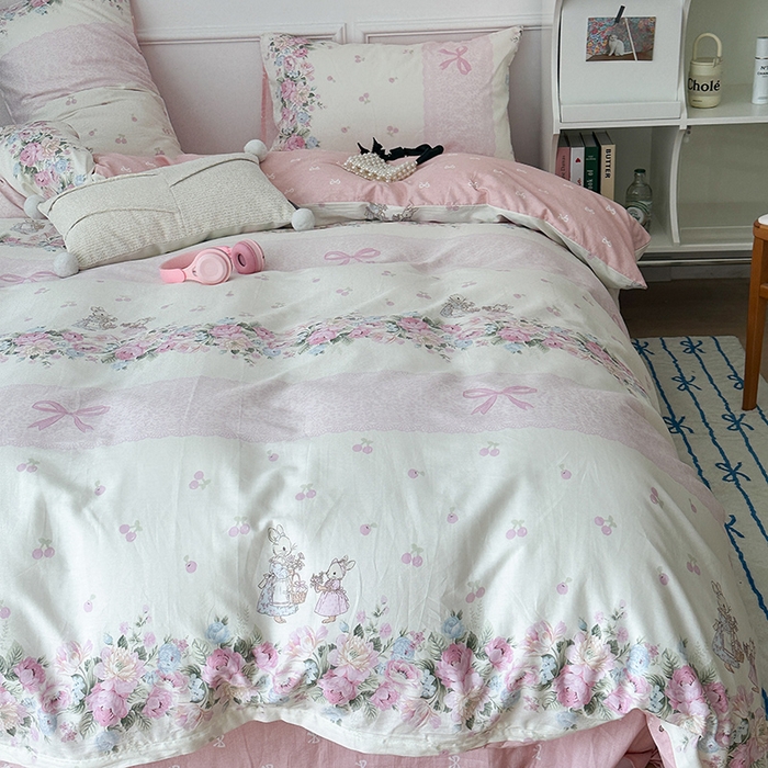 91家纺网 家纺一手货源 找家纺 2024新款13070跑量款全棉四件套--小清新系列 梦境樱桃兔 粉