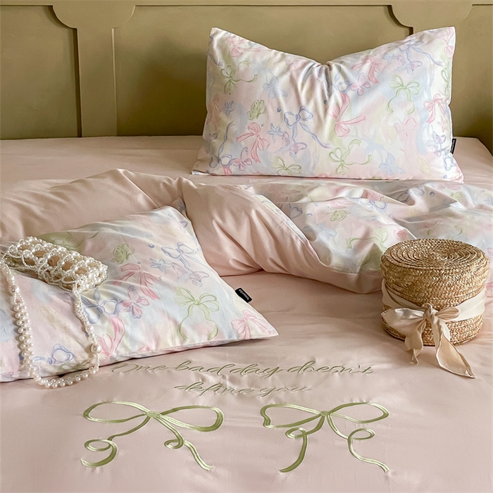 91家纺网 家纺一手货源 找家纺 圆岛家纺 2024新款全棉印花蝴蝶结刺绣四件套 蝴蝶结粉