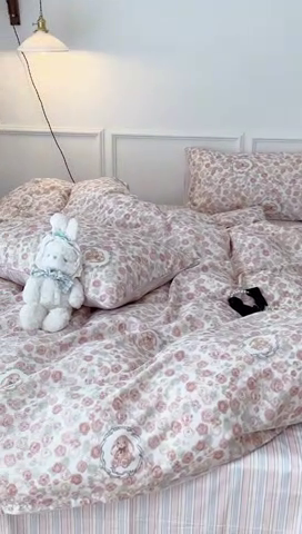 91家纺网 家纺一手货源 找家纺 2024新款13070跑量款全棉四件套--小清新系列 蔷薇兔