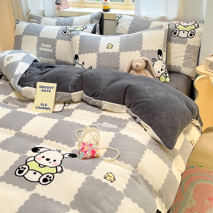 91家纺网 家纺一手货源 找家纺 摩妮卡 2025新款小清新牛奶绒印花四件套床单款床笠单被套场景2 格子狗