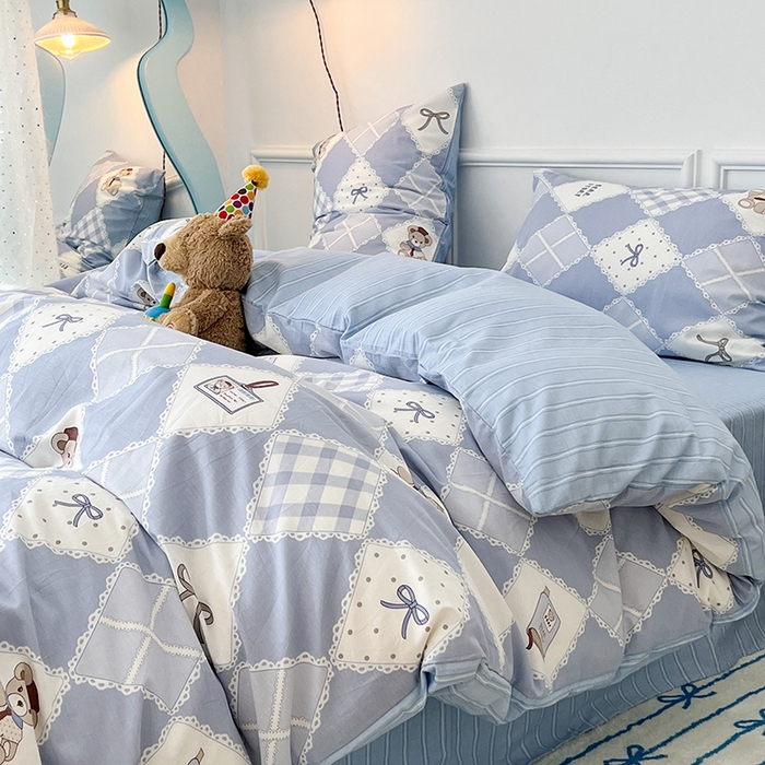 91家纺网 家纺一手货源 找家纺 2024新款13070跑量款全棉四件套--卡通系列 菱格学院熊