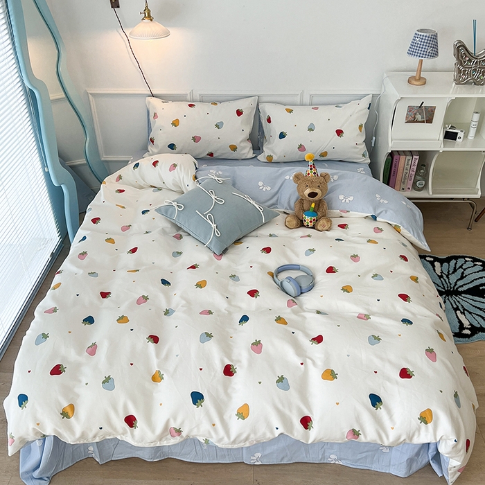 91家纺网 家纺一手货源 找家纺 2024新款13070跑量款全棉四件套--小清新系列 彩色草莓