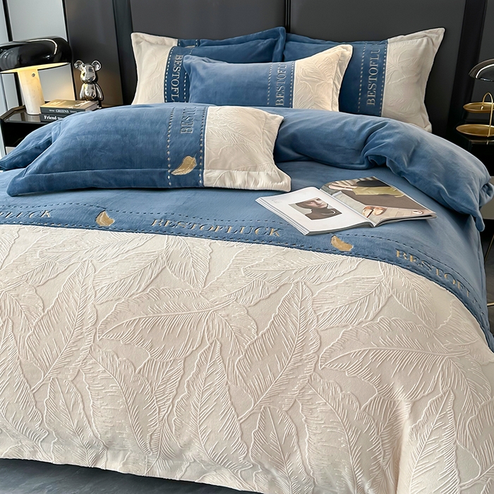 91家纺网 家纺一手货源 找家纺 莱凯家纺 2025新款牛奶绒雕花刺绣四件套-叶屿 叶屿-蓝