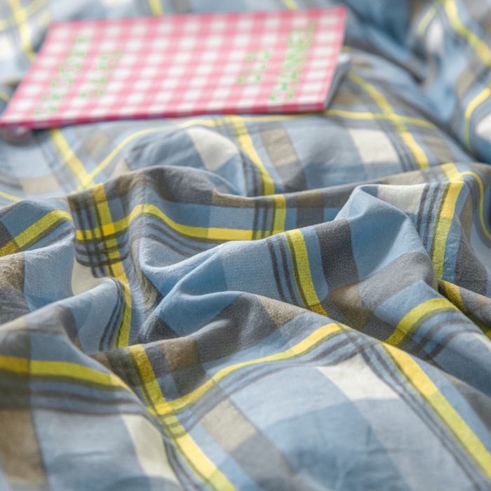 91家纺网 家纺一手货源 找家纺 2024新款水洗棉无印格子学生三件套（床笠床套款） G-简兮-蓝+海青