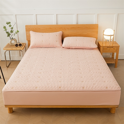 91家纺网 家纺一手货源 找家纺 居眠 2024新款A类原棉大豆星星樱桃防水夹棉床笠 小樱桃-粉色