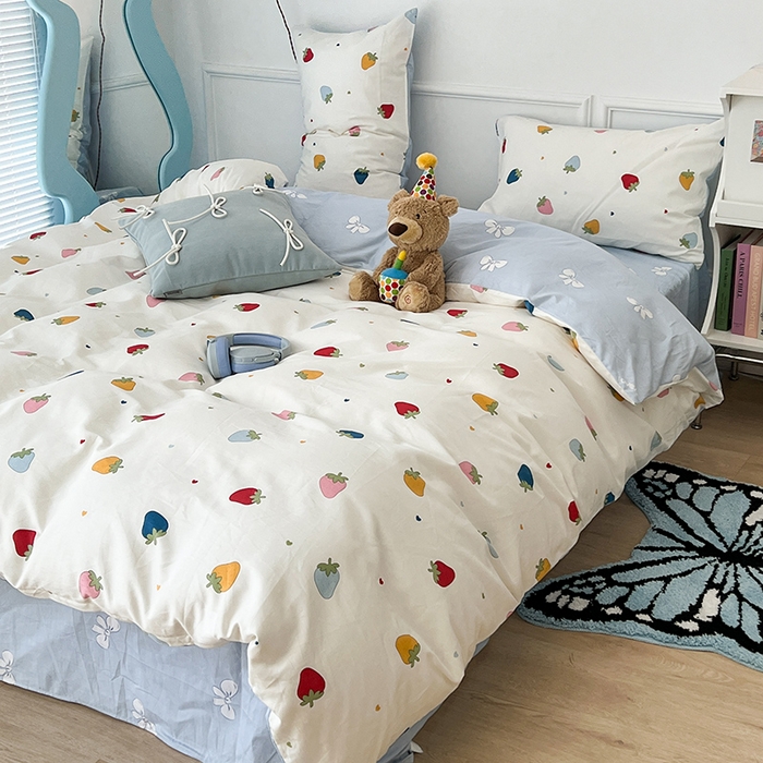 91家纺网 家纺一手货源 找家纺 2024新款13070跑量款全棉四件套--小清新系列 彩色草莓