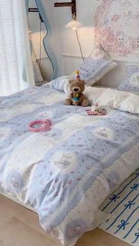 91家纺网 家纺一手货源 找家纺 2024新款13070跑量款全棉四件套--洛丽塔系列 甜美蓝色小兔