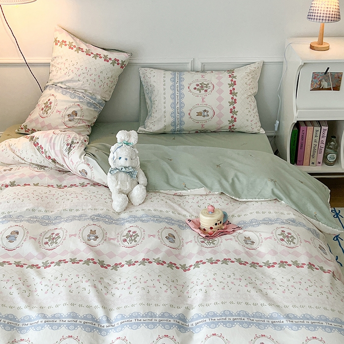 91家纺网 家纺一手货源 找家纺 2024新款13070跑量款全棉四件套--小清新系列 碎花蕾丝兔