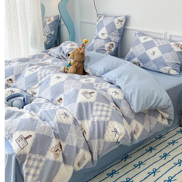 91家纺网 家纺一手货源 找家纺 2024新款13070跑量款全棉四件套--卡通系列 菱格学院熊