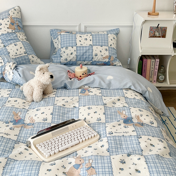 91家纺网 家纺一手货源 找家纺 2024新款13070跑量款全棉四件套--卡通系列 拼接格子兔