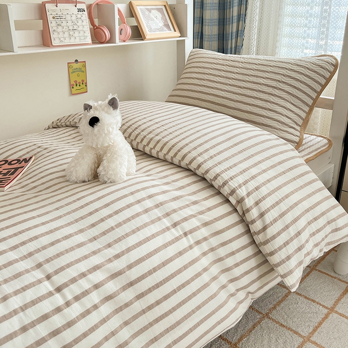 91家纺网 家纺一手货源 找家纺 沐纯家居 2024新款开学季（A类全棉水洗棉，棉加绒）床盖三件套  青柠咖