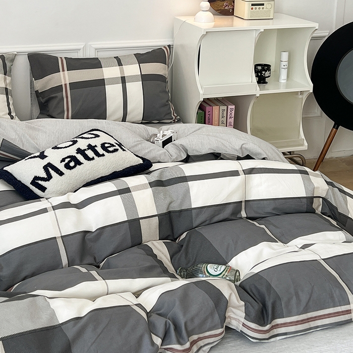 91家纺网 家纺一手货源 找家纺 2024新款13070跑量款全棉四件套--北欧系列 挪威灰格