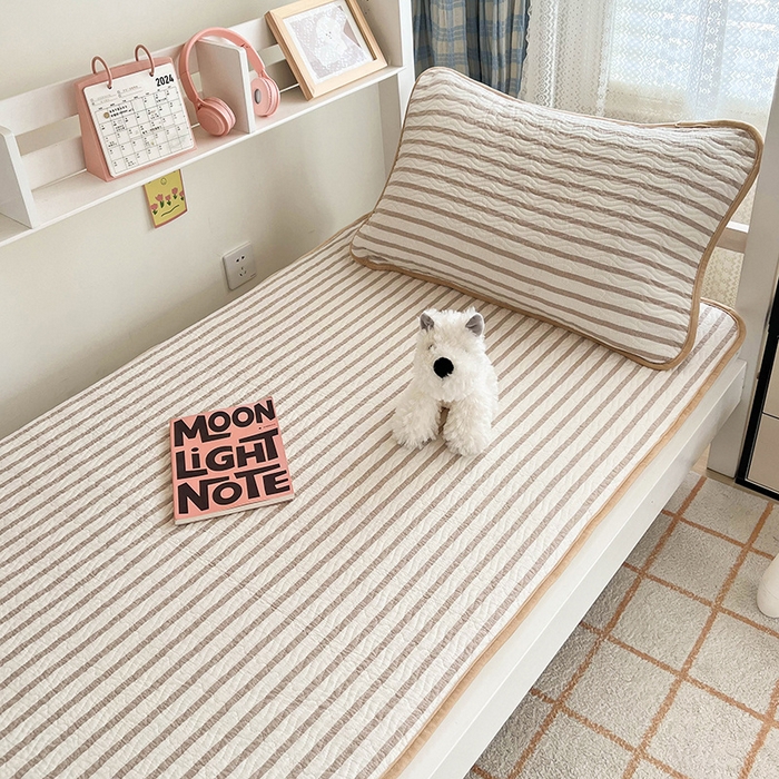 91家纺网 家纺一手货源 找家纺 沐纯家居 2024新款开学季（A类全棉水洗棉，棉加绒）床盖三件套  青柠咖