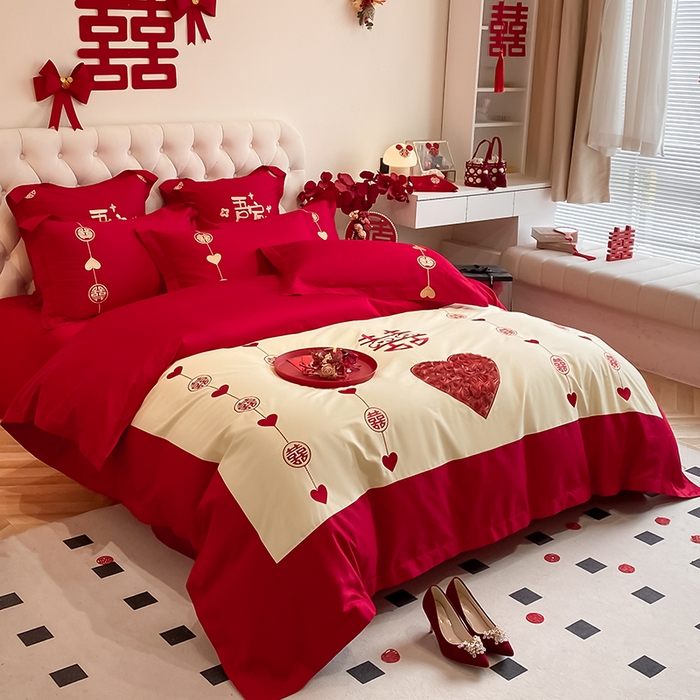 91家纺网 家纺一手货源 找家纺 玉雅家纺 2025新款60支长绒棉时尚拼色浮雕刺绣婚庆四件套 情缘