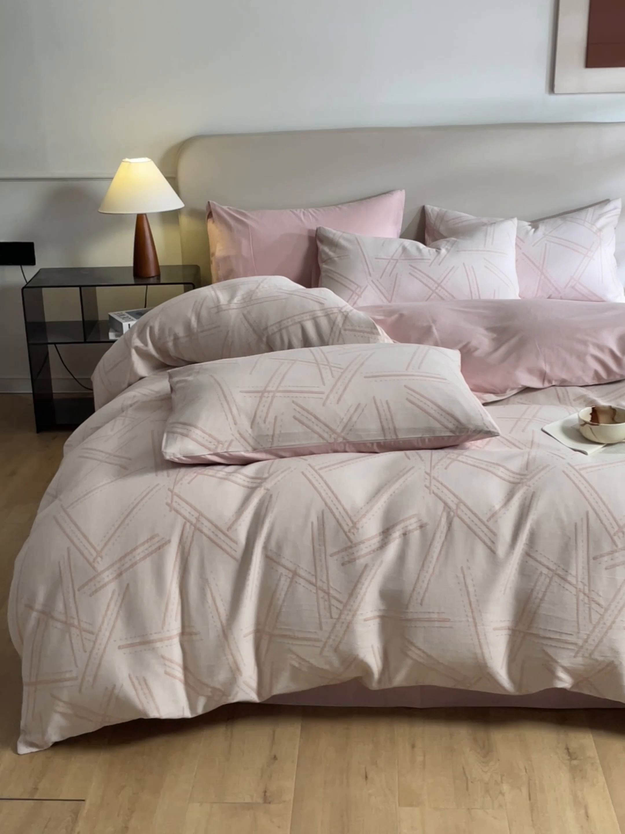 91家纺网 家纺一手货源 找家纺 慕色家纺 2024新款A类全棉色织提花四件套系列 静谧-香叶粉